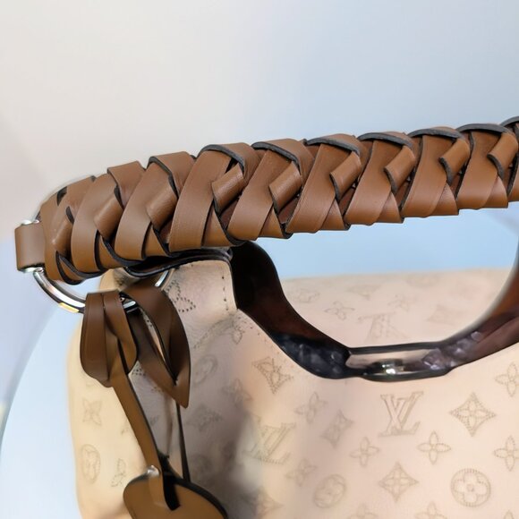 Louis Vuitton Cream Perforated Leather Mahina Babylon GM Hobo Bag - Picture 12 of 16